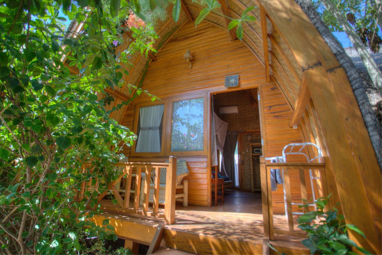 Damai Bungalows Gili Air Exteriör bild