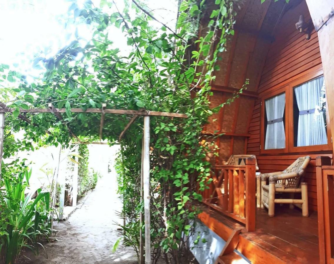 Damai Bungalows Gili Air Exteriör bild